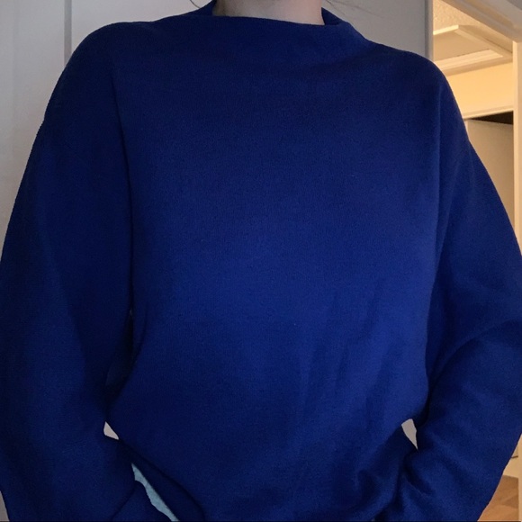 Knit sweater - Picture 1 of 3